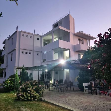 ホテル Casa Gazi ウルツィニ エクステリア 写真