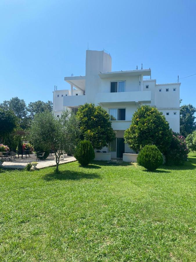 ホテル Casa Gazi ウルツィニ エクステリア 写真